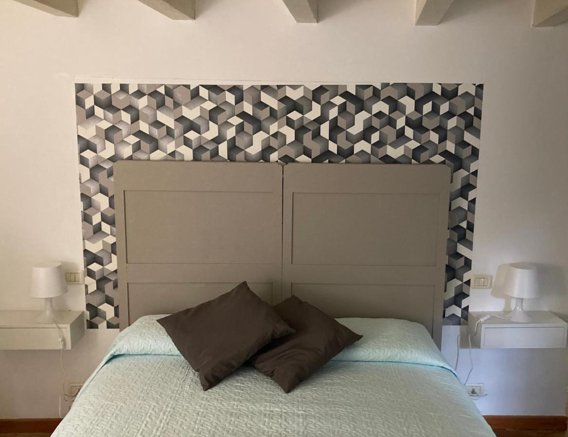 Casapiedicastello Leilighet Castelnuovo del Garda Eksteriør bilde
